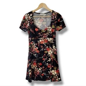 UO Floral Velvet Sweetheart Dress, M